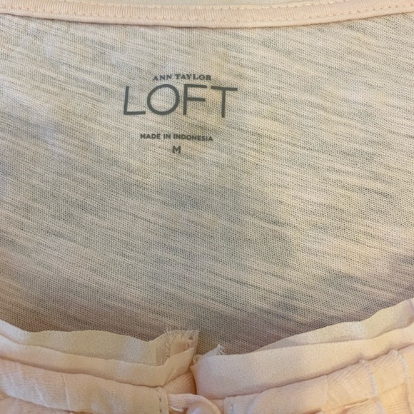 Ann Taylor Loft lightweight Ruffle neckline Peach - Picture 8 of 12